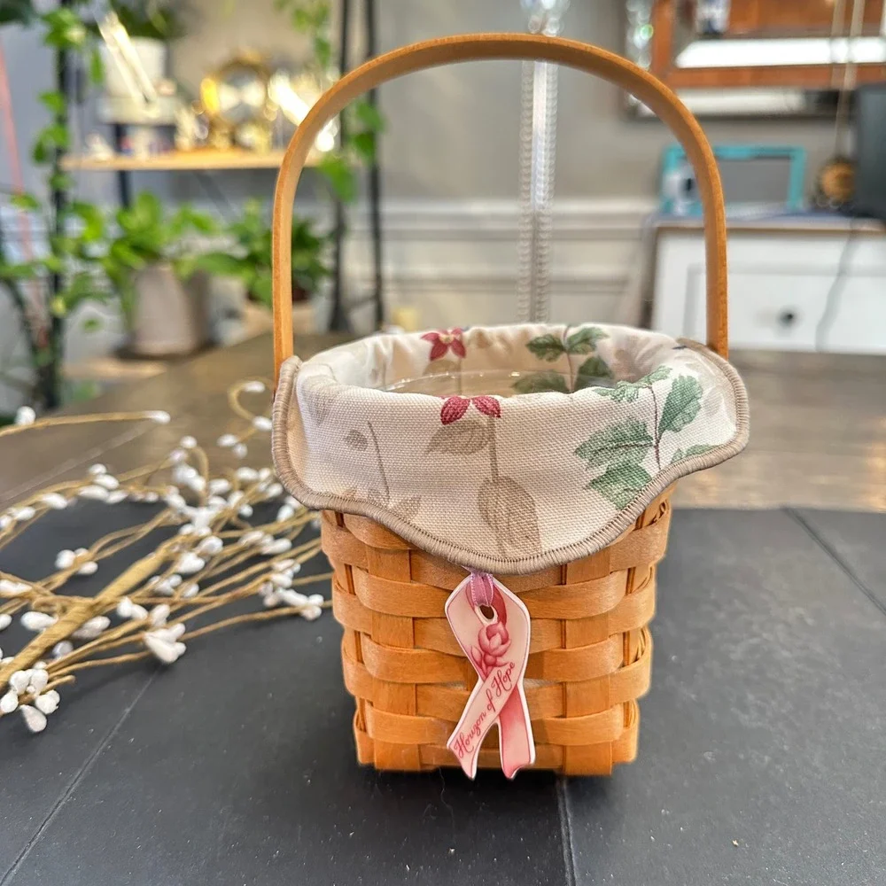 Longaberger 2002 Horizon of Hope Basket W/Plastic & cloth Liner Hang Charm‎ VTG
